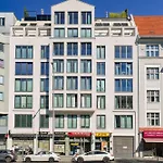 Am Kudamm Mit Dachterrasse, Pool Und Sauna