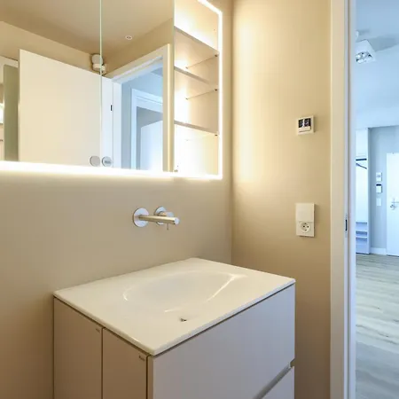 Am Kudamm Mit Dachterrasse, Pool Und Sauna Апартаменты Берлин