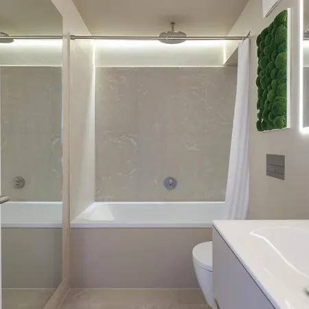 Am Kudamm Mit Dachterrasse, Pool Und Sauna Апартаменты *