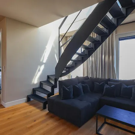 Apartment Am Kudamm Mit Dachterrasse, Pool Und Sauna *