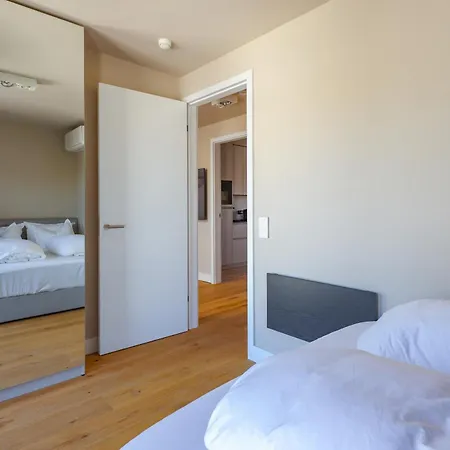 Am Kudamm Mit Dachterrasse, Pool Und Sauna Apartment