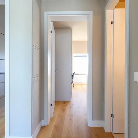 Apartment Am Kudamm Mit Dachterrasse, Pool Und Sauna