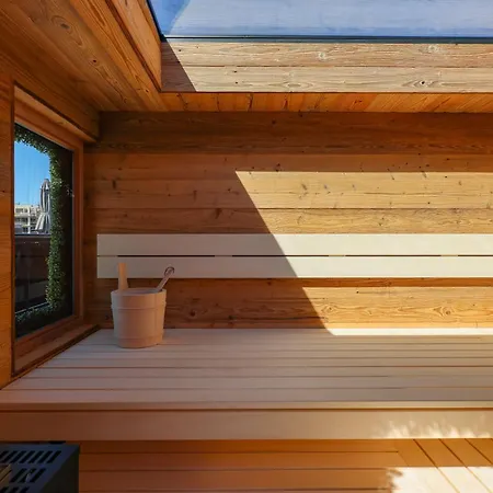 Apartment Am Kudamm Mit Dachterrasse, Pool Und Sauna