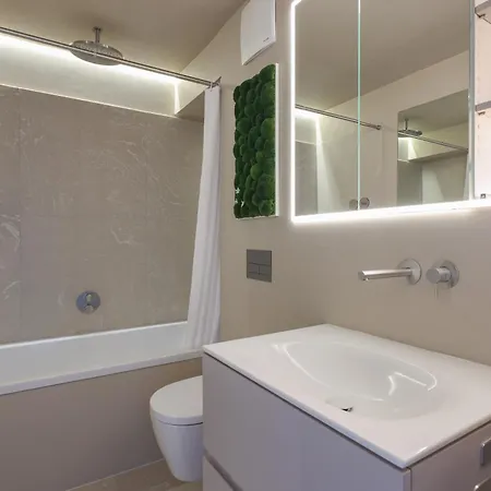 Am Kudamm Mit Dachterrasse, Pool Und Sauna Apartment *