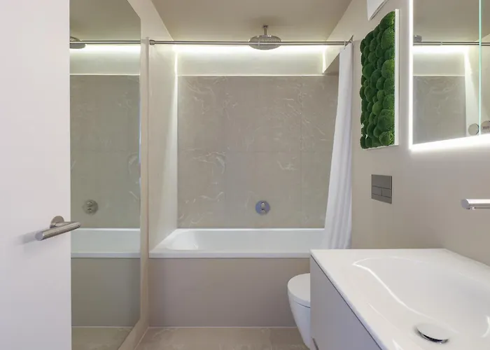 Am Kudamm Mit Dachterrasse, Pool Und Sauna Апартаменты *