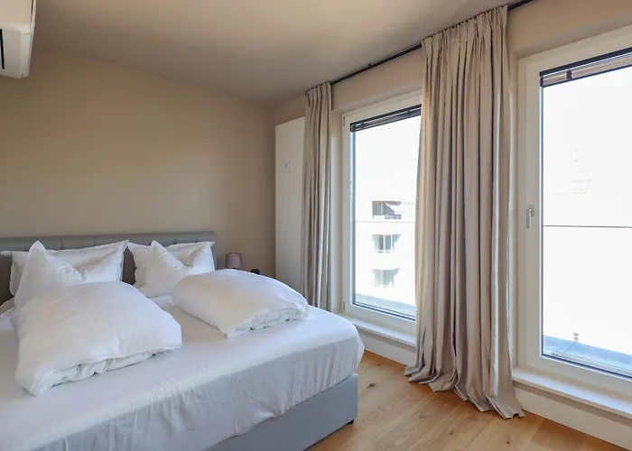 Am Kudamm Mit Dachterrasse, Pool Und Sauna *