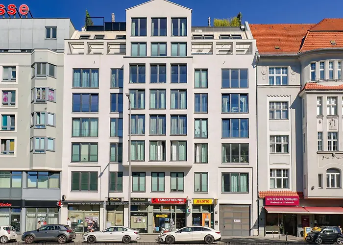 Am Kudamm Mit Dachterrasse, Pool Und Sauna