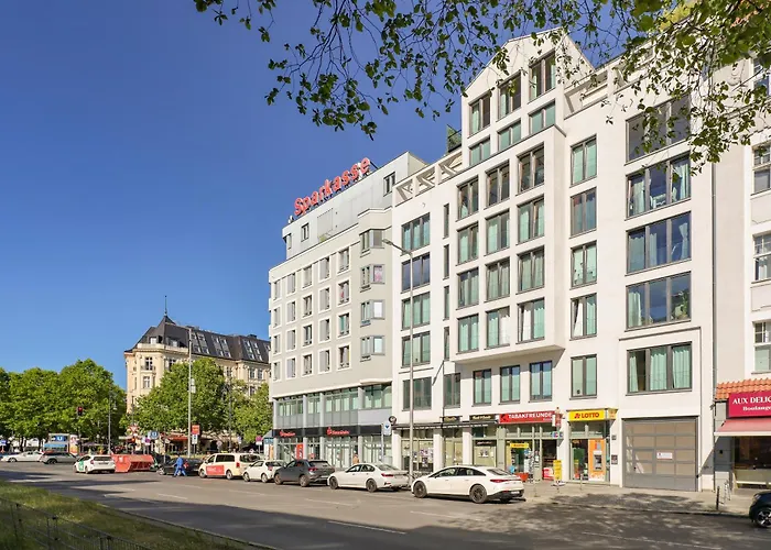 Am Kudamm Mit Dachterrasse, Pool Und Sauna