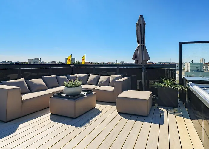 Am Kudamm Mit Dachterrasse, Pool Und Sauna Апартаменты *