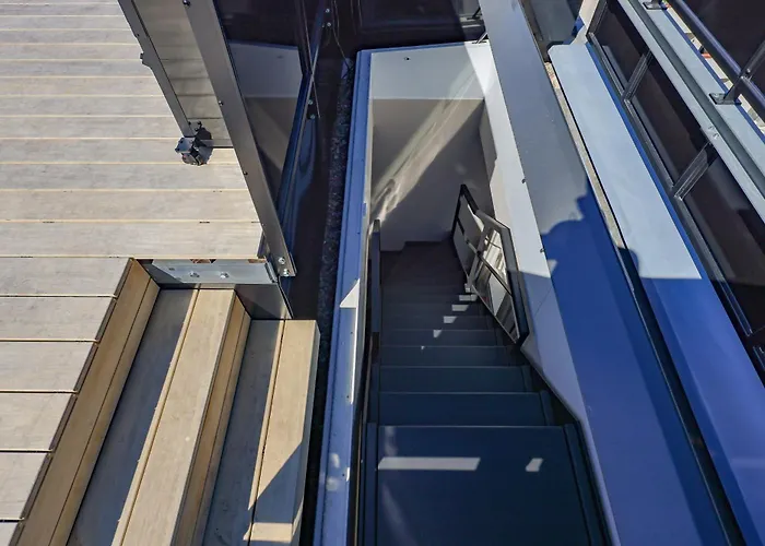 Apartman Am Kudamm Mit Dachterrasse, Pool Und Sauna *