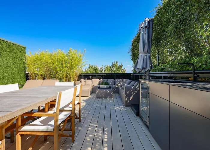 Am Kudamm Mit Dachterrasse, Pool Und Sauna *