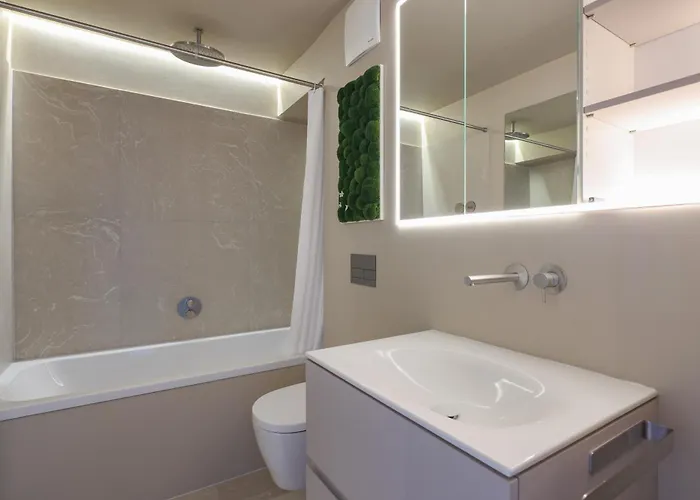 Am Kudamm Mit Dachterrasse, Pool Und Sauna Apartament *