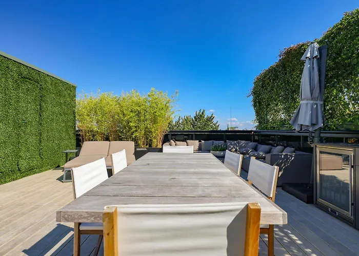 Am Kudamm Mit Dachterrasse, Pool Und Sauna