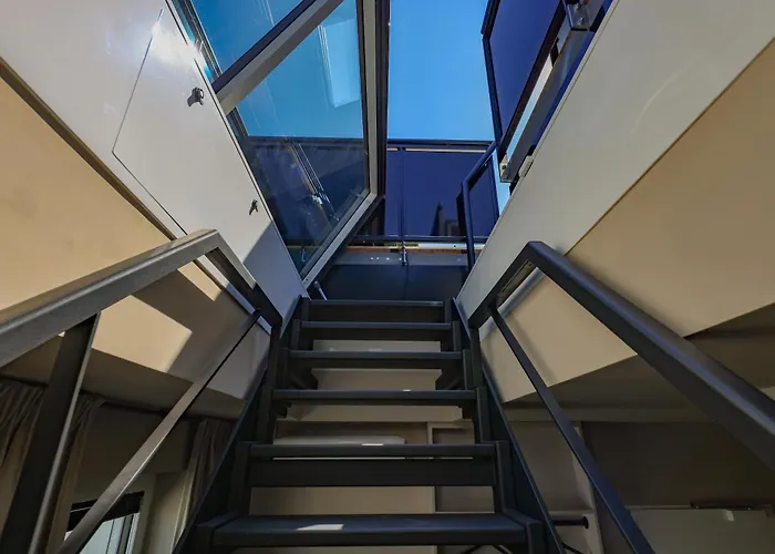 Am Kudamm Mit Dachterrasse, Pool Und Sauna